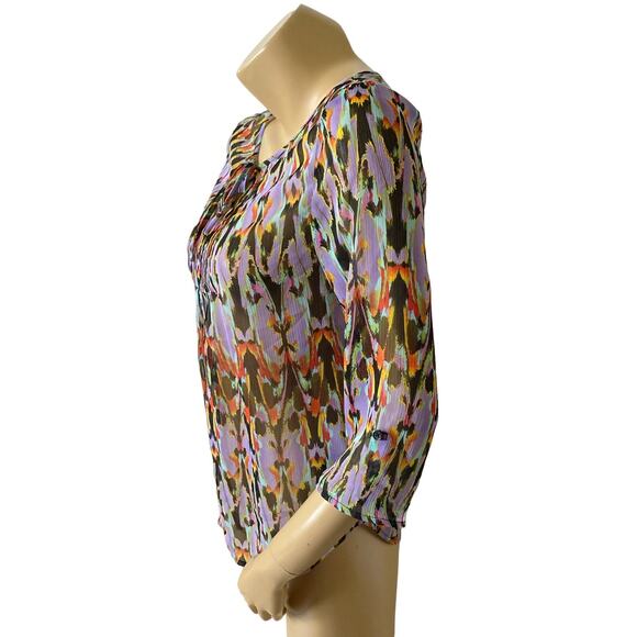 EXPRESS Womens Size XS Sheer Convertible 3/4 Sleeve Keyhole Neck Tribal Shirt - Picture 2 of 9